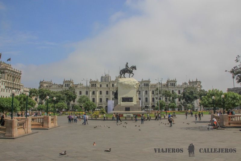 Plaza de San Martín, uno de los lugares que ver en Lima