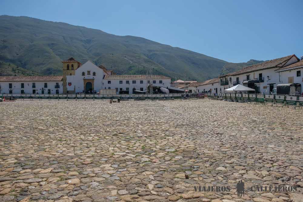Visitar la Plaza Mayor, una de las cosas que hacer en Villa de Leyva