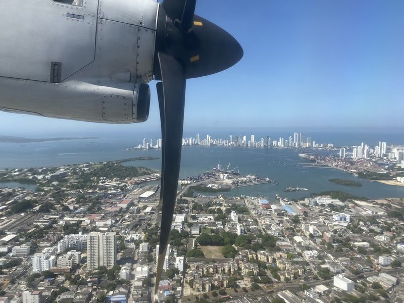 El avión, una de las formas para ir a Cartagena de Indias