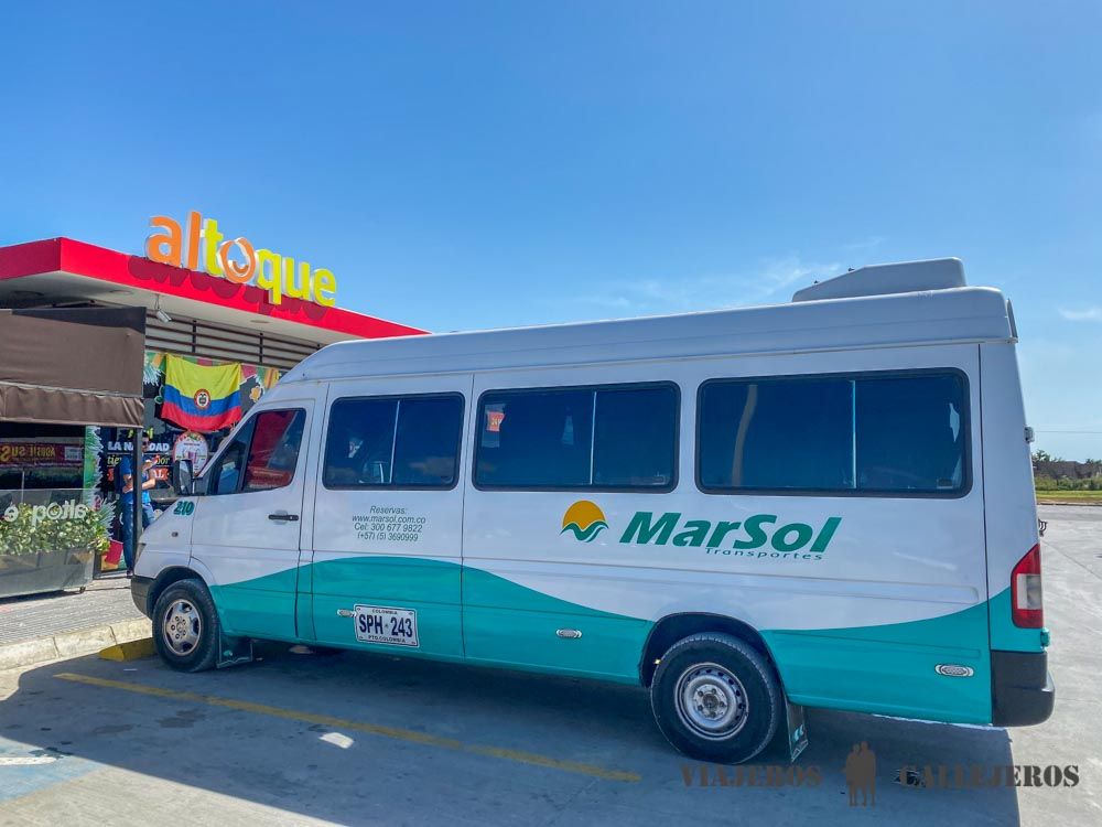 Autobús Marsol una de las opciones sobre cómo ir a Santa Marta en Colombia