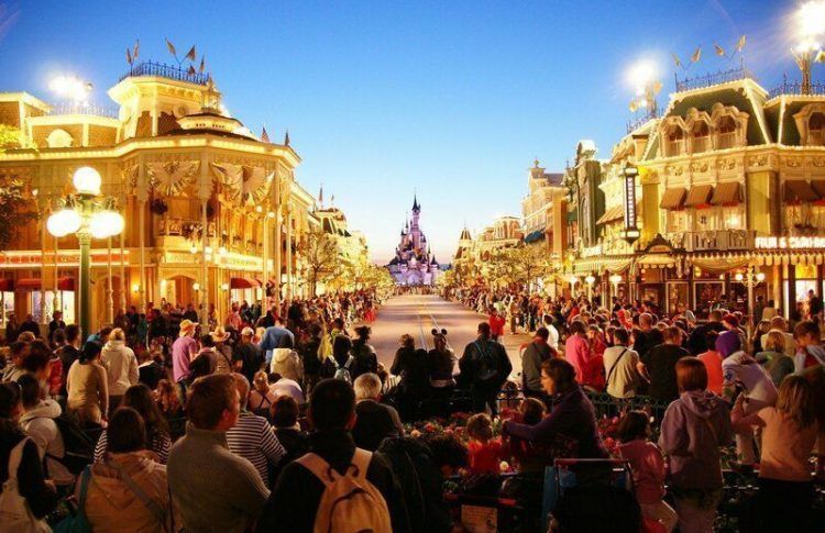 Disneyland Paris, un imprescindible en la Guía de Francia