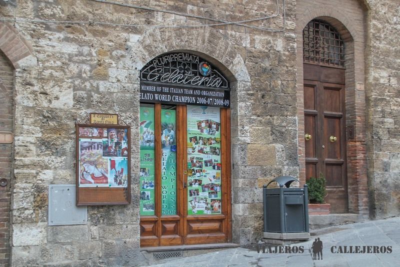 Comer un helado en Dondoli, una de las cosas que hacer en San Gimignano