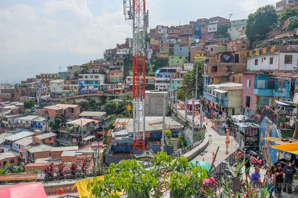 Visita a Comuna 13 en una ruta por Medellín en dos días