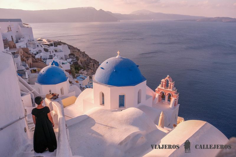 Santorini, una de las islas que debes incluir en una ruta por las Islas Griegas en 7 días