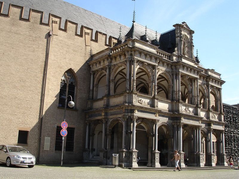Ayuntamiento, uno de los lugares que ver en Colonia
