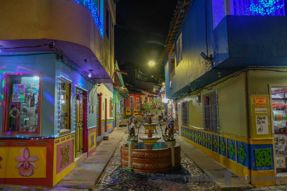 Noche en Guatapé