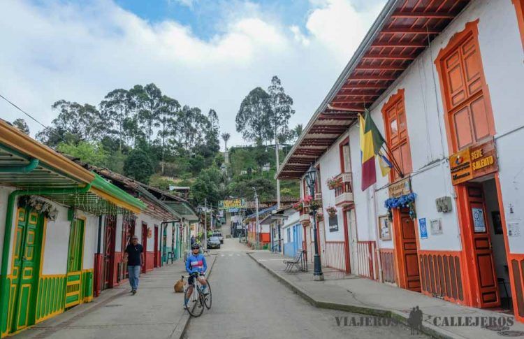 Salento, uno de los pueblos que no puedes perderte en la ruta por el Eje Cafetero
