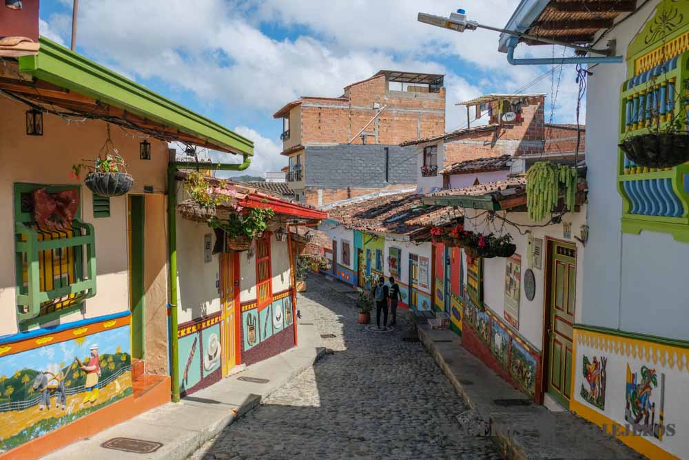 Zócalos en la Calle del Recuerdo