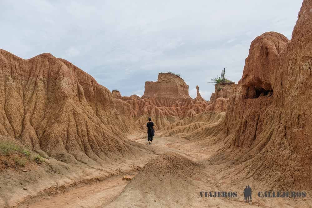 Recorrer el sendero del Cusco, una de las cosa que hacer en el Desierto de la Tatacoa