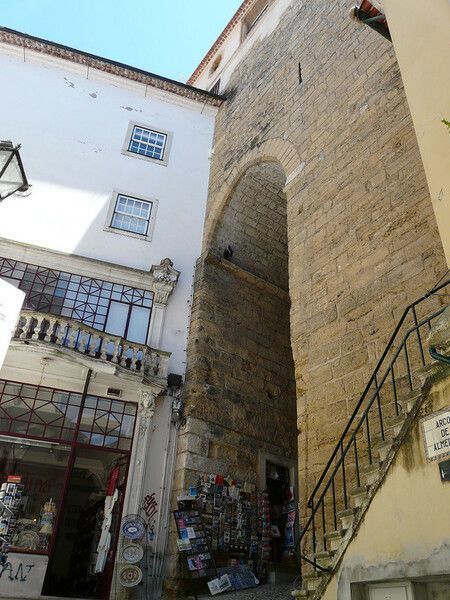 Arco de Almedina