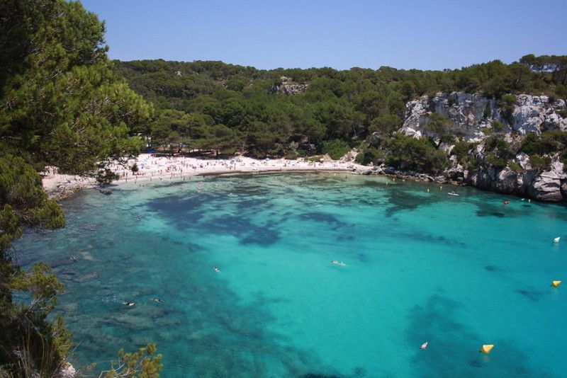 Macarella, una de las calas que ver en Menorca