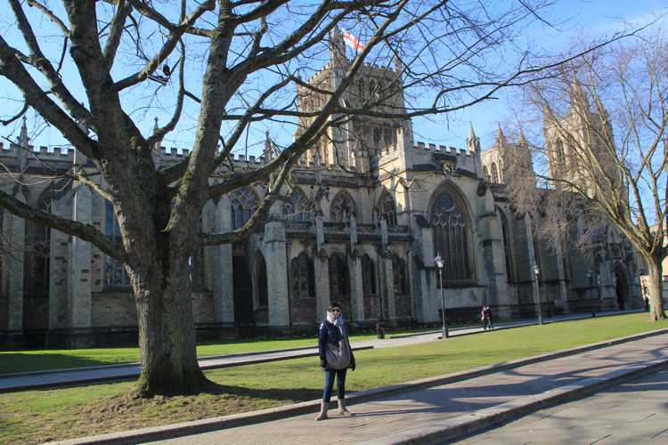 Parada en la Catedral, en el Free tour en Bristol en español