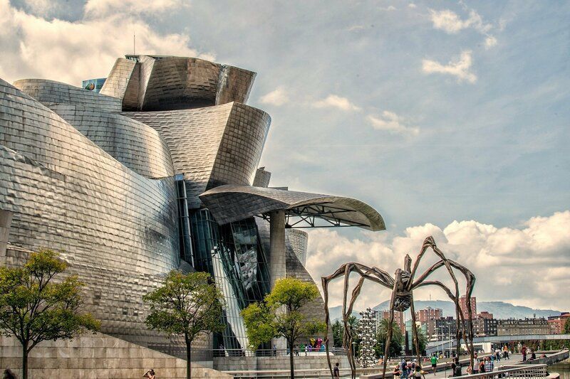 Museo Guggenheim, otra de las visitas en los free tours en Bilbao
