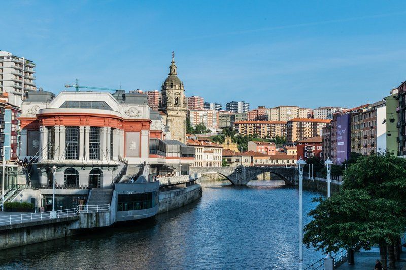 Mercado de la Ribera, uno de los lugares que visitar en el tour gratis en Bilbao