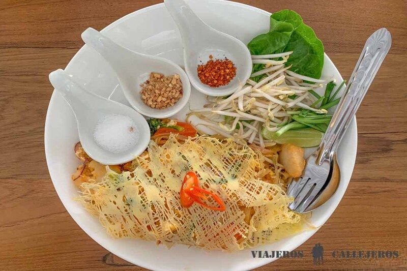 Pad Thai, uno de los platos que no puedes dejar de probar en los restaurantes de Bangkok