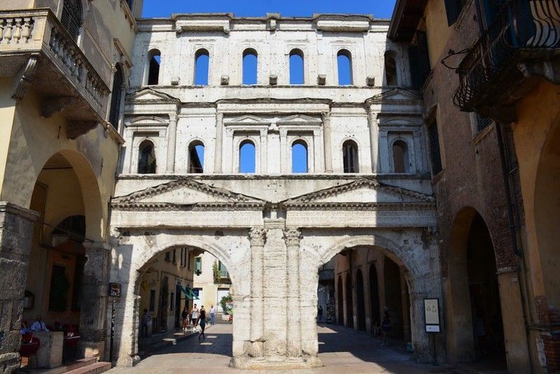 Porta Borsari