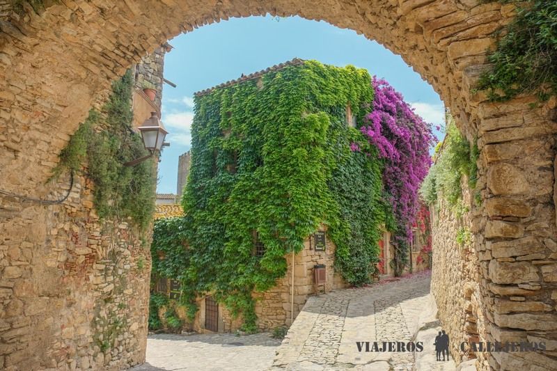 Peratallada, uno de los pueblos que incluimos en la guía de Cataluña