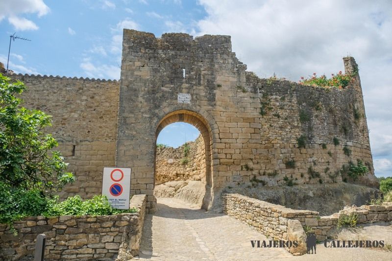Portal de la Virgen, que ver en Peratallada