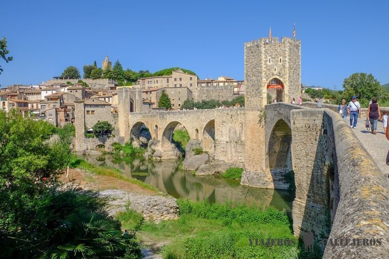 Besalú, uno de los pueblos que no pueden faltar en la guía de Cataluña