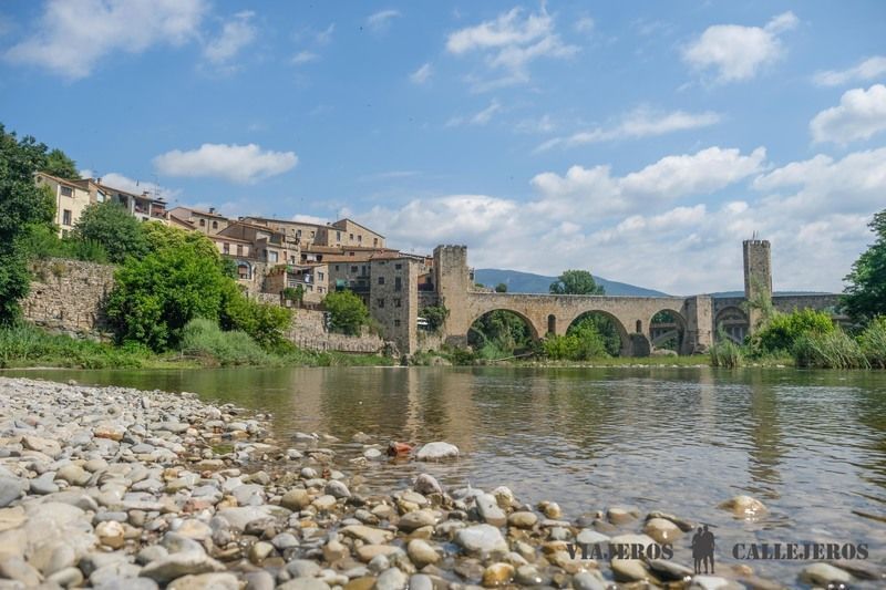 Paseo por el Fluvía, una de las cosas que hacer en Besalú