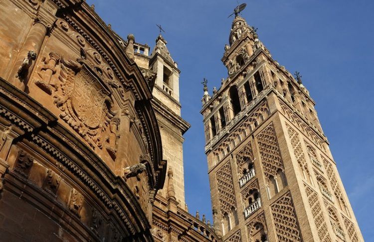 Sevilla, el mejor lugar donde alojarse para visitar Itálica