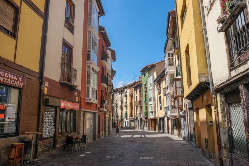 Vitoria, una de las ciudades que no puedes perderte y no podía faltar en la guía del País Vasco