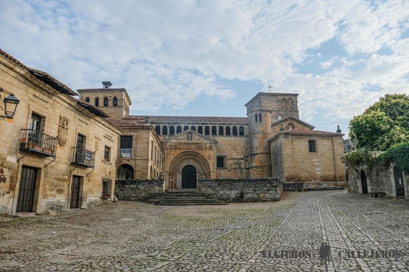 La Colegiata de Santa Juliana, uno de los lugares que ver en Santillana del Mar