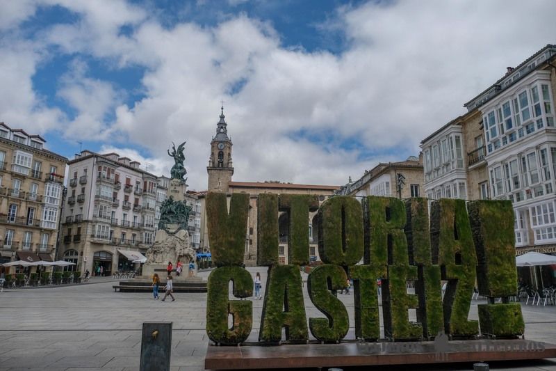 Plaza de la Virgen Blanca