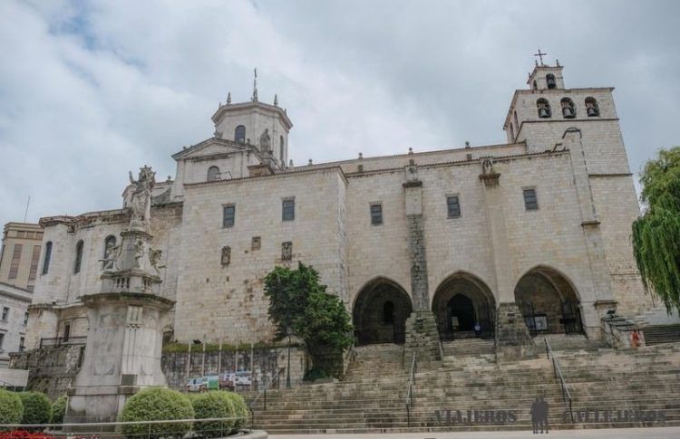 Catedral, uno de los lugares que se visitan en los free tours en Santander