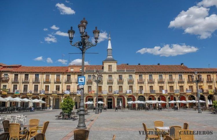 Plaza Mayor una de las visitas en los Free tours en León