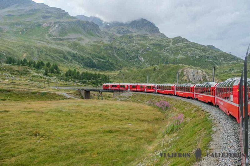 Bernina Express, otro de los trenes panorámicos por Suiza
