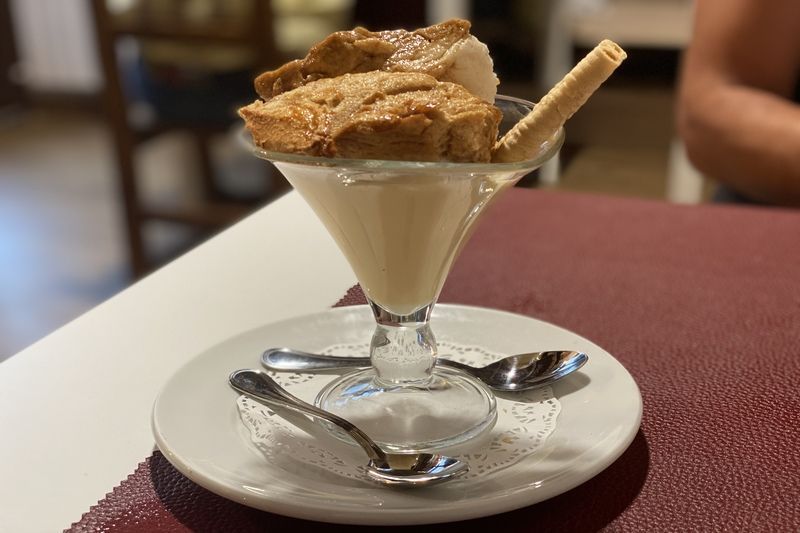 Canónigo, uno de los postres que no puedes dejar de probar en los restaurantes en Liérganes