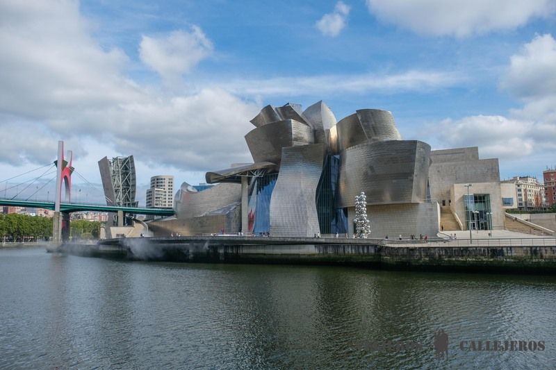 Museo Guggenheim, uno de los lugares que no puedes perderte en un viaje al País Vasco
