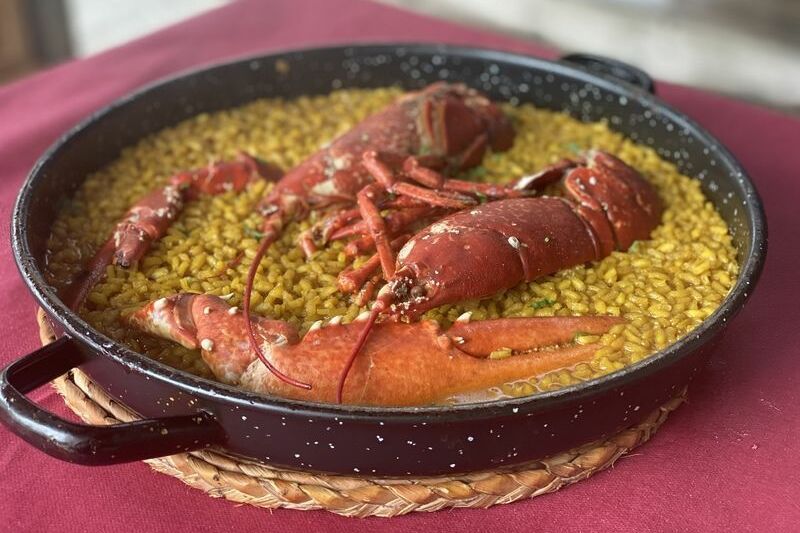 Arroz con bugre, un plato que no puedes perderte en un viaje a Asturias