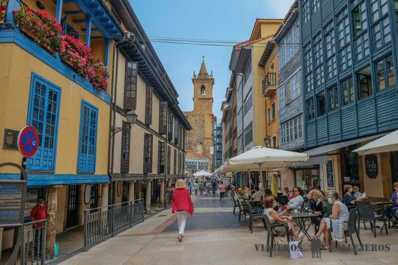 Oviedo, otra de las ciudades de la guía de Asturias
