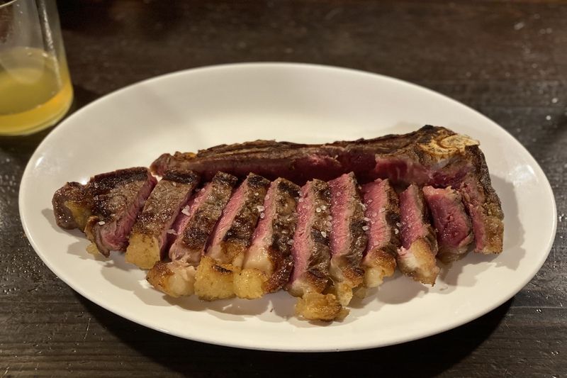 Sidrería Auzmendi Sagardotegia, uno de los restaurantes donde comer en Pamplona más recomendados