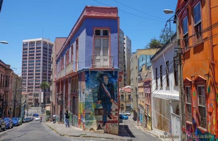 Tour por Barrio Puerto y el Cerro Cordillera, uno de los mejores free tours en Valparaíso