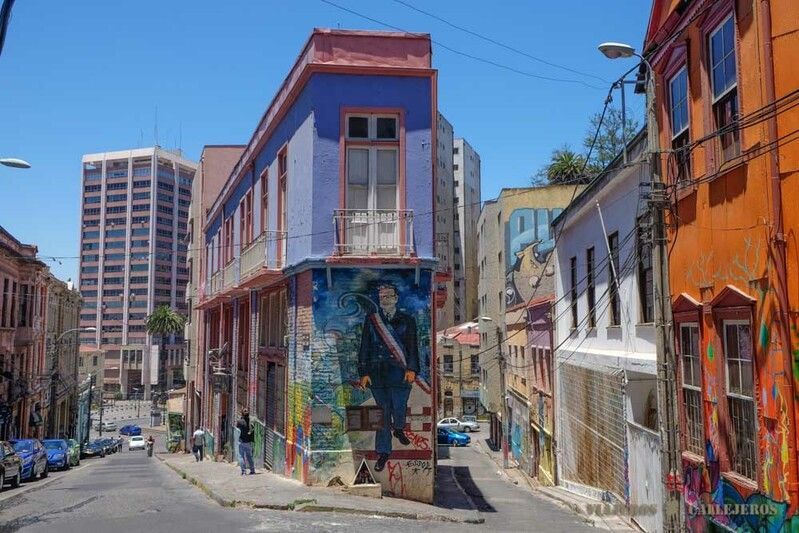 Tour por Barrio Puerto y el Cerro Cordillera, uno de los mejores free tours en Valparaíso