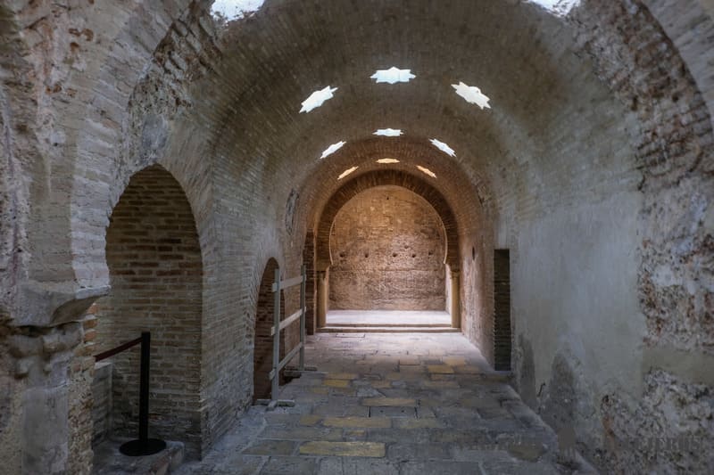 Baños Árabes, uno de los sitios que ver en Jaén