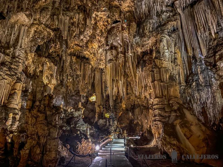 Guía para visitar la Cueva de Nerja en Málaga
