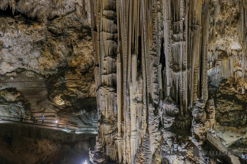 Estalactita en la Cueva de Nerja en Málaga