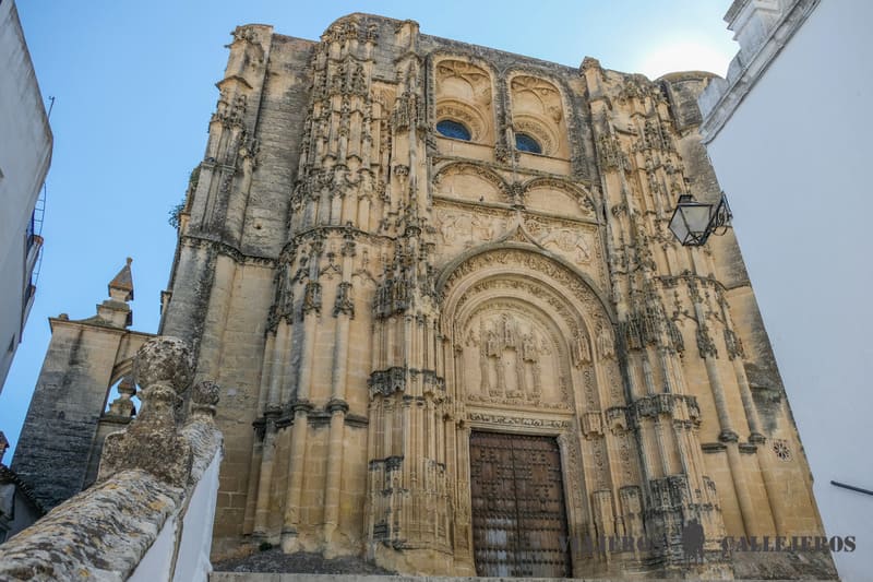 Iglesia de San Pedro, uno de los lugares que visitar en Arcos de la Frontera