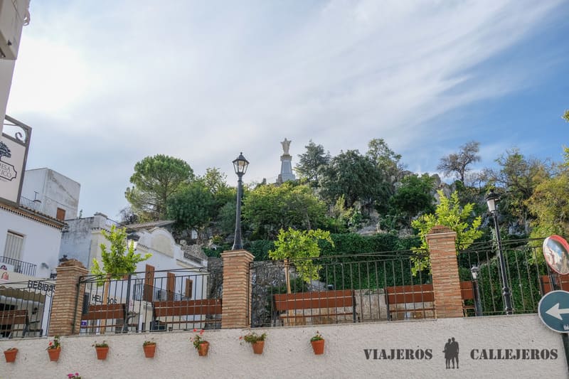 Plaza de Andalucía, una de los lugares que visitar en Olvera
