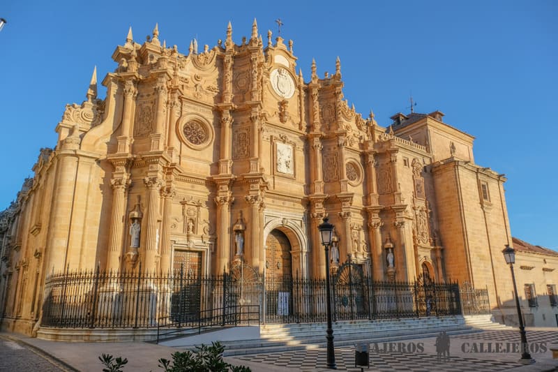 Catedral, uno de los lugares que verás en la excursión, considerada uno de los mejores free tours en Guadix