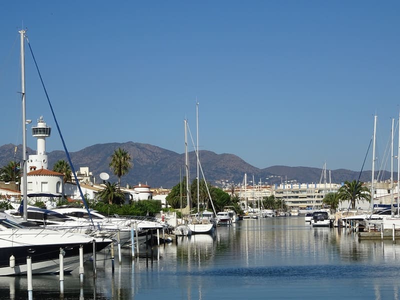 Empuriabrava, uno de los pueblos más bonitos de la Costa Brava