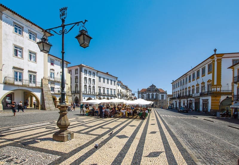 Évora, una de las ciudades de Portugal que no puedes perderte