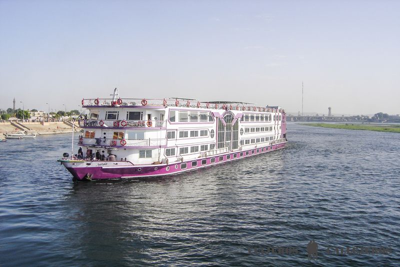 Crucero por el Nilo, una de las experiencias más increíbles que incluimos en la guía de Egipto por el Nilo