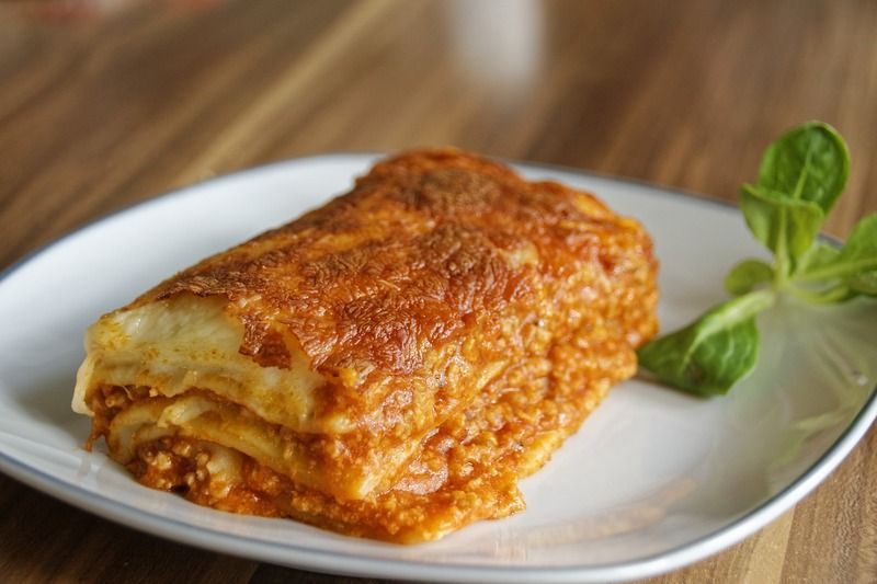 Lasaña, uno de los platos que debes probar en los restaurantes en Turín
