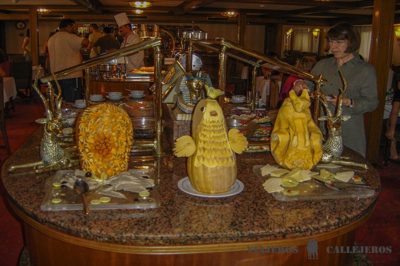 Buffet en el crucero por el Nilo