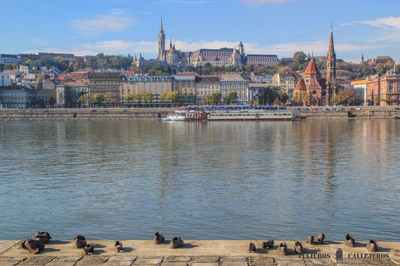 Pasear por la orilla del Danubio, otra de las mejores cosas que hacer en Budapest